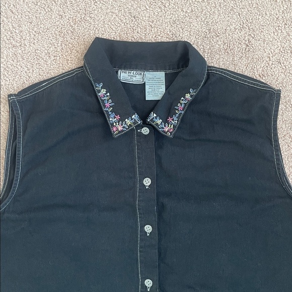 New Look Floral Embroidery Sleeveless Denim Blouse (Size:2X, Color:Black/Multi) - Picture 4 of 5